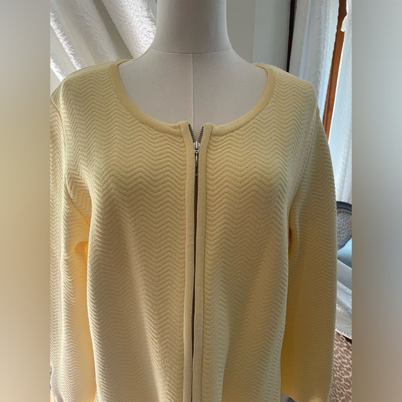 European Knit Yellow Luxury Zip-Up Sweater Like St John EUC Beautiful Large - Picture 3 of 10